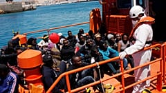 Τα διλήμματα των συνόρων: Η έρευνα του ΑΠΕ-ΜΠΕ για το μεταναστευτικό