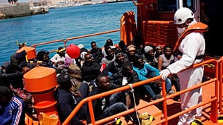 Τα διλήμματα των συνόρων: Η έρευνα του ΑΠΕ-ΜΠΕ για το μεταναστευτικό