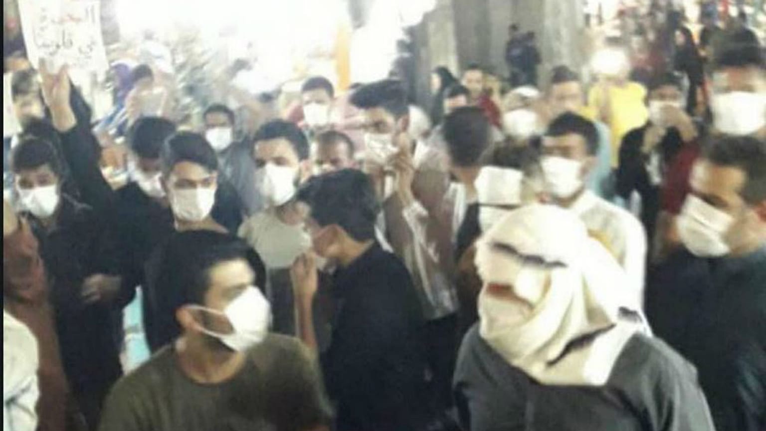 بحران آب در جنوب ایران؛ معترضان در آبادان با نیروی انتظامی درگیر شدند