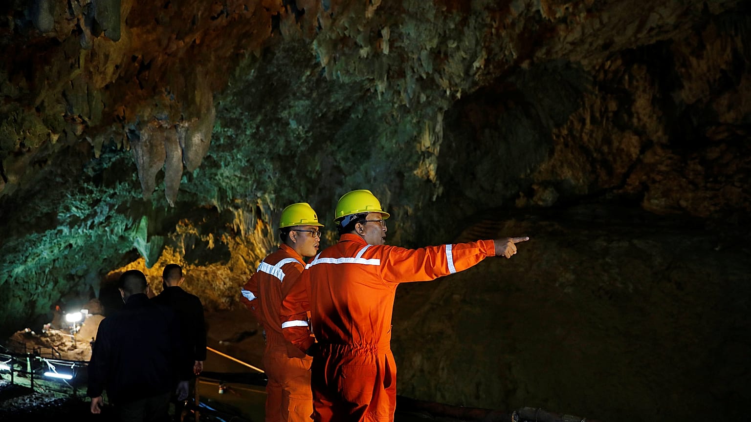 Thailand: Suche nach Fußballteam in Unterwasserhöhle geht weiter