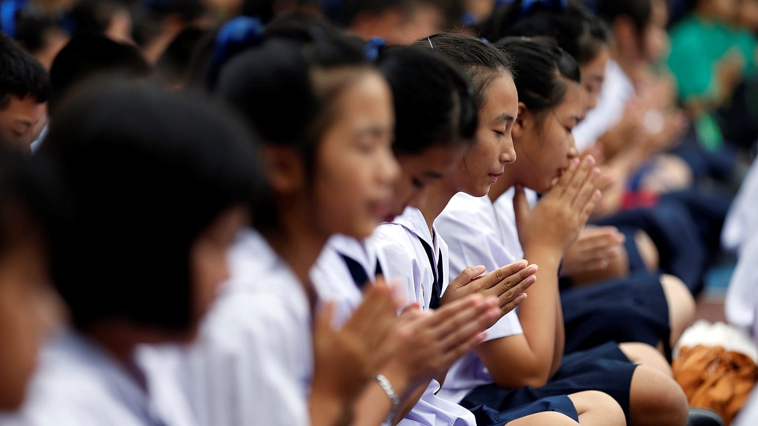 Tailandia recibe señales de vida de los trece atrapados en una cueva