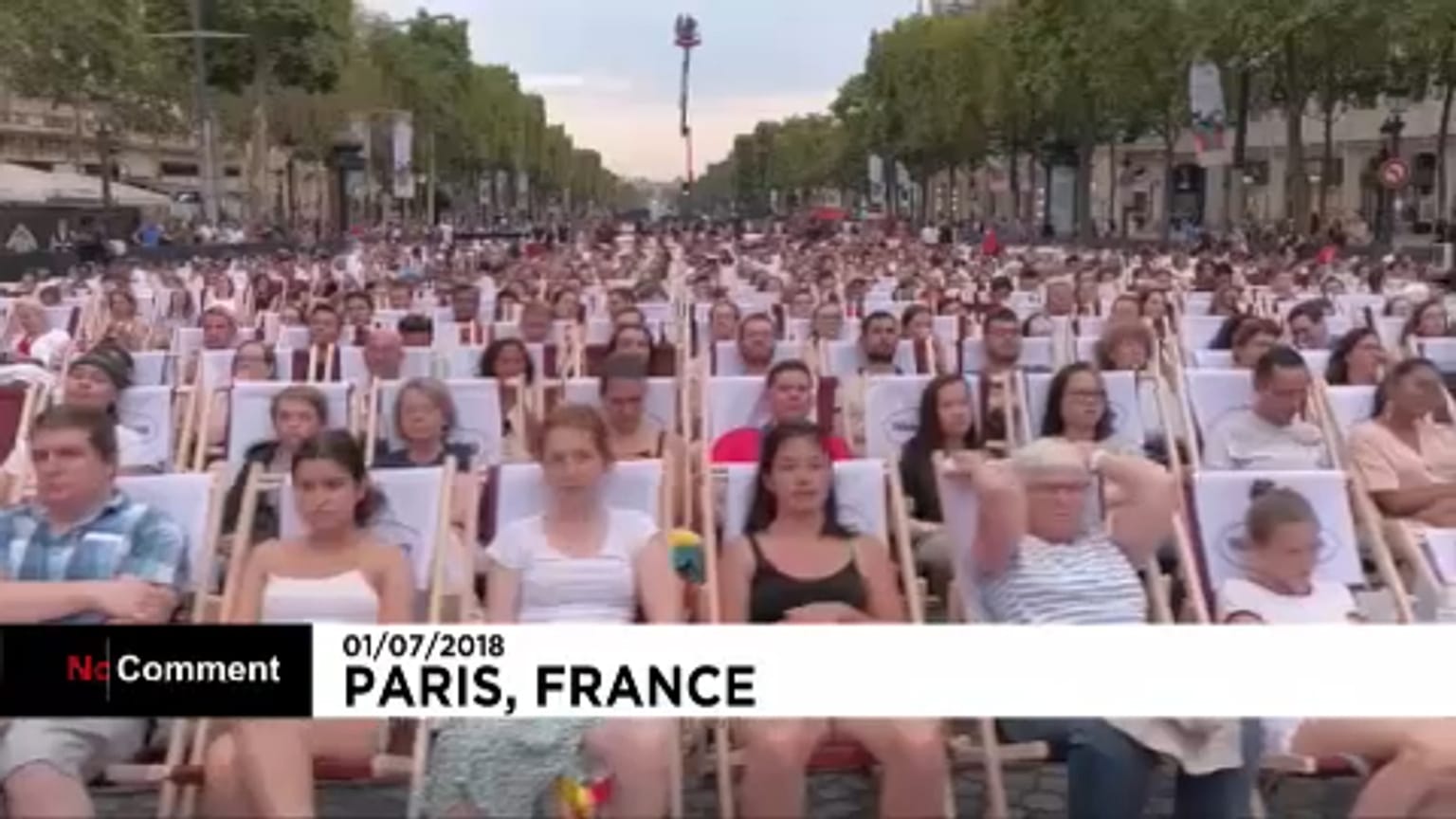 Kertmozi lett a Champs-Élysées