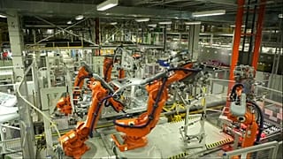 Ue agli Usa: "I dazi sulle auto vi danneggeranno"