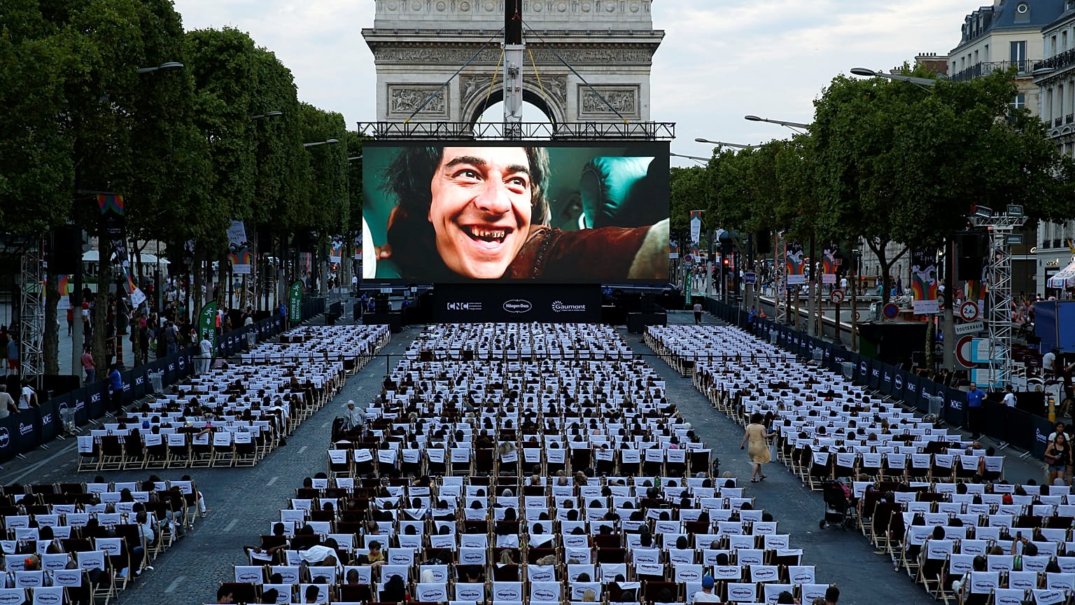 Cinéma sur les Champs-Élysées