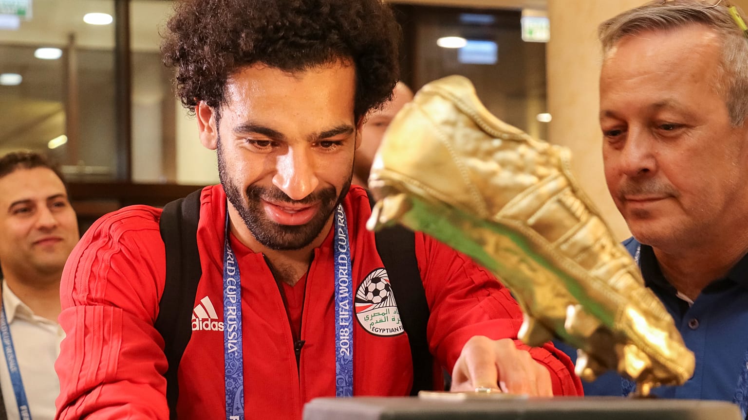 Liverpool Muhammed Salah'ın kontratını uzattı 