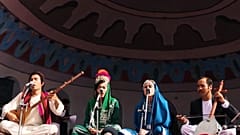 شادی و پایکوبی شهروندان افغانستان در جشنواره دمبوره 
