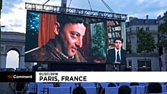 Les Champs-Elysées transformés en cinéma géant le temps d'une soirée