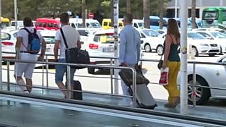 Aumenta el número de turistas y su gasto en España