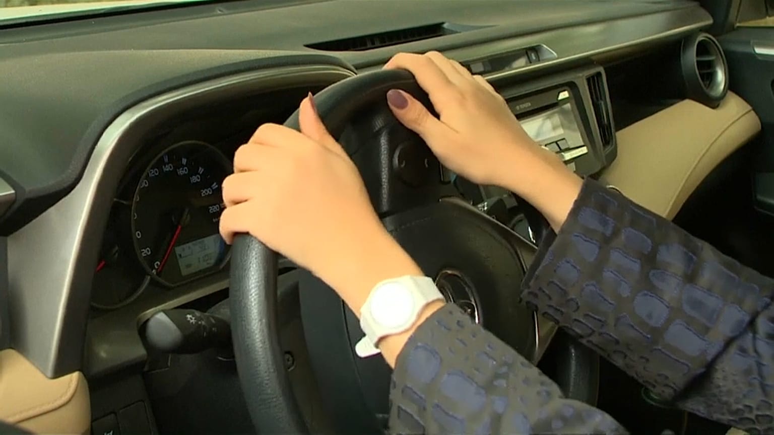 السعودية تعمل على مزيد من الإجراءات التنظيمية لصالح قيادة النساء