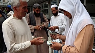 Teheran: "Preise steigen täglich um 20 Prozent"