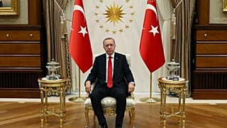 Cumhurbaşkanlığı Hükümet Sistemi için ilk adım atıldı: KHK Resmi Gazete'de yayınlandı