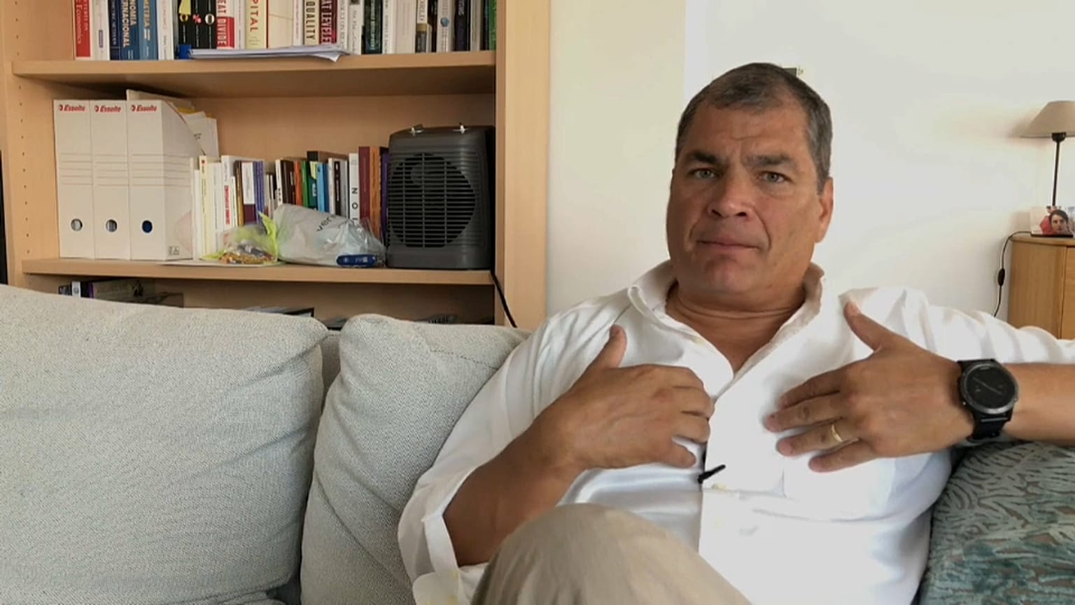 Haftbefehl: Ex-Präsident Correa nimmt Stellung
