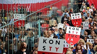Is Poland modernising the judiciary or destroying it? | Euronews answers