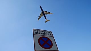 Υπεύθυνη για αποζημιώσεις σε καθυστερήσεις είναι η εταιρεία που εκτελεί την πτήση!