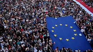 Σε εφαρμογή η αμφιλεγόμενη μεταρρύθμιση της δικαιοσύνης στην Πολωνία