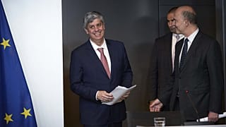 Σεντένο: «Μαξιλάρι ασφαλείας» για την Ελλάδα για τουλάχιστον 22 μήνες