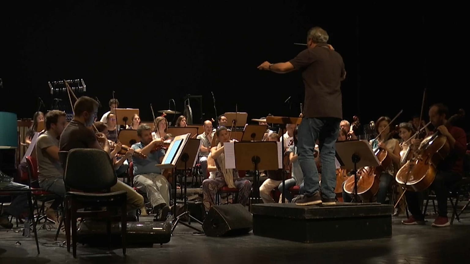 Sérgio Godinho et l’Orchestre Métropolitain de Lisbonne ensemble sur scène 