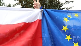 Government reform protests gather pace in Poland