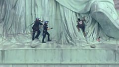 Une militante anti-Trump arrêtée sur la statue de la Liberté