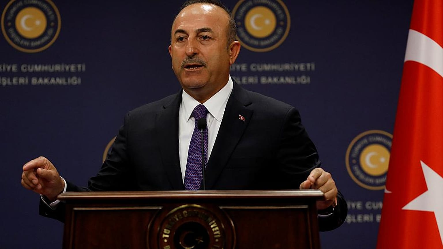 Çavuşoğlu: Menbiç merkeze girme zamanı, ardından Fırat'ın doğusuna geçilecek