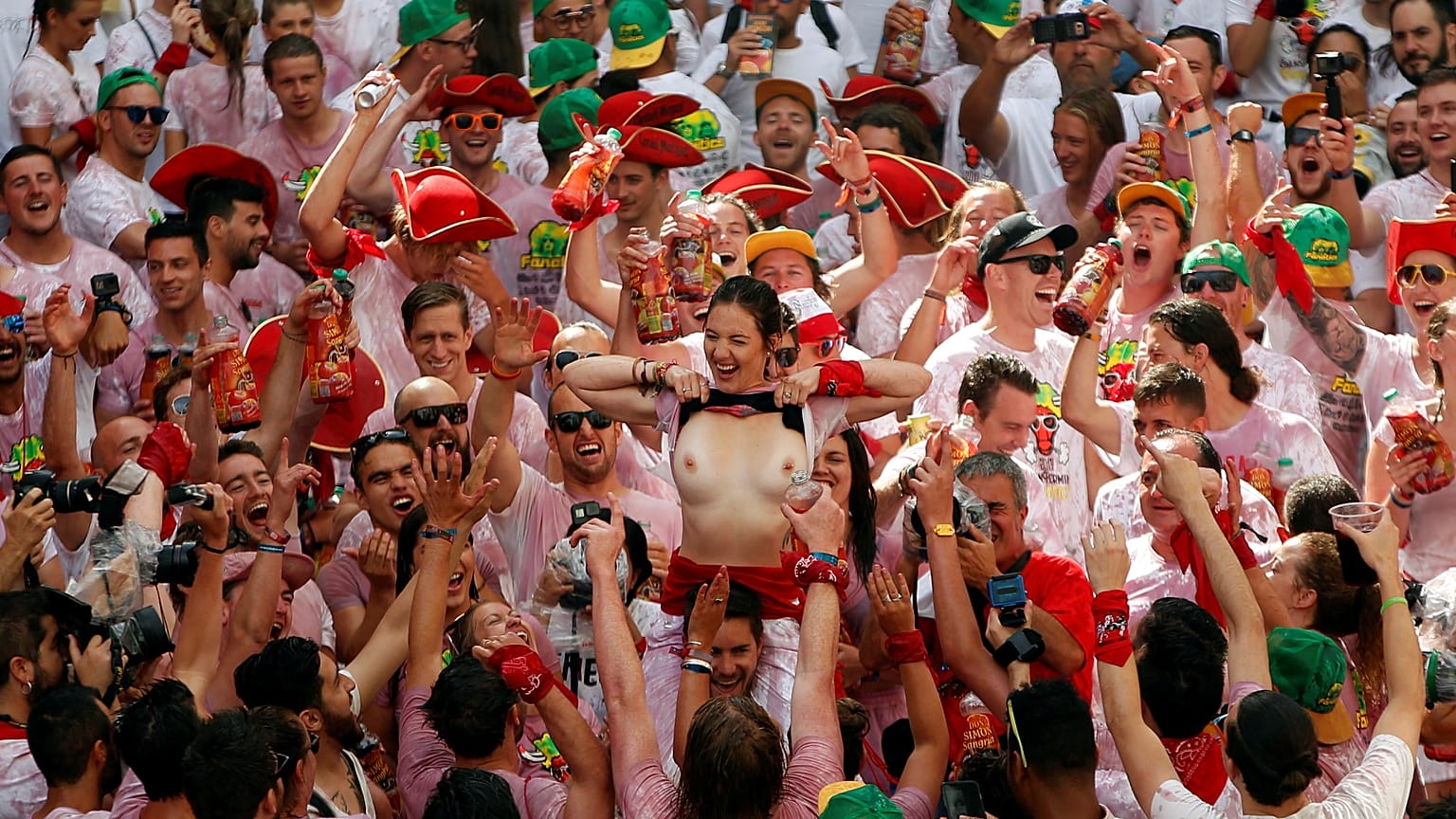 Pamplona, come si vive San Fermin 2 anni dopo la violenza del branco