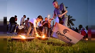 Egyptair: Francia ipotizza causa incendio