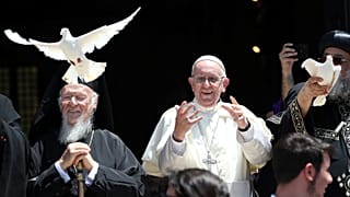El papa estalla: "¡Basta de usar a Oriente Medio para obtener beneficios!"