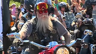 Prag sokaklarından 4 bin Harley Davidson motosikletli geçti 