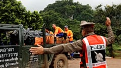 Começam operações de resgate na gruta de Tham Luang