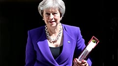 Brexit, May: "Stop alla libera circolazione"