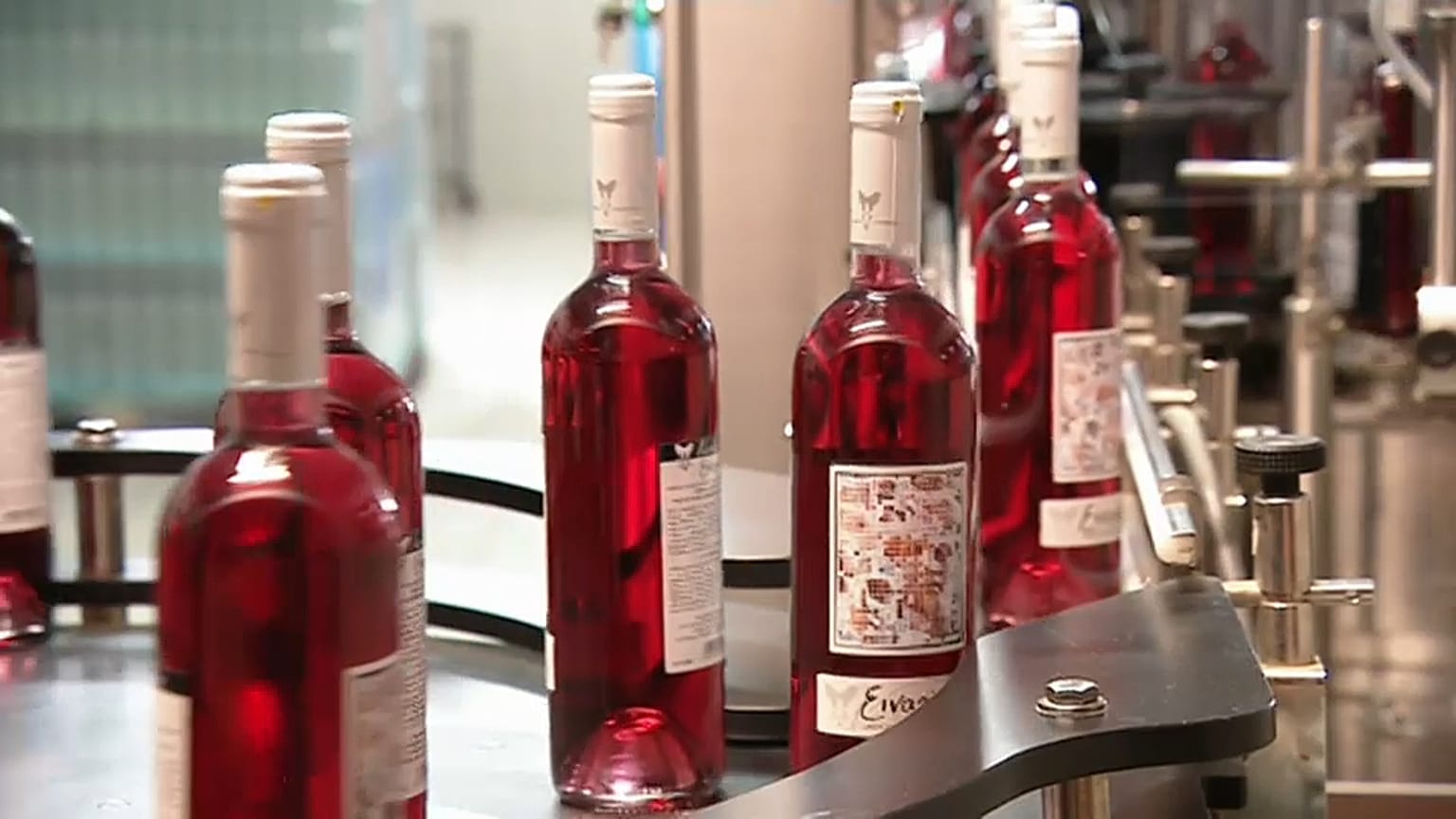 Rosé espanhol vendido como vinho francês
