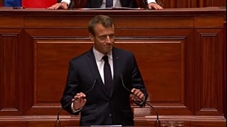 Macron e il discorso all'ombra del Re Sole