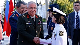 Savunma bakanı olan eski Genelkurmay Başkanı Akar'ın yerine Yaşar Güler atandı