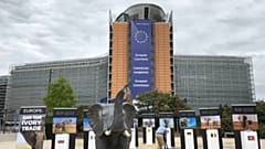 Βρυξέλλες: Διαδήλωση κατά της εμπορίας ελεφαντόδοντου