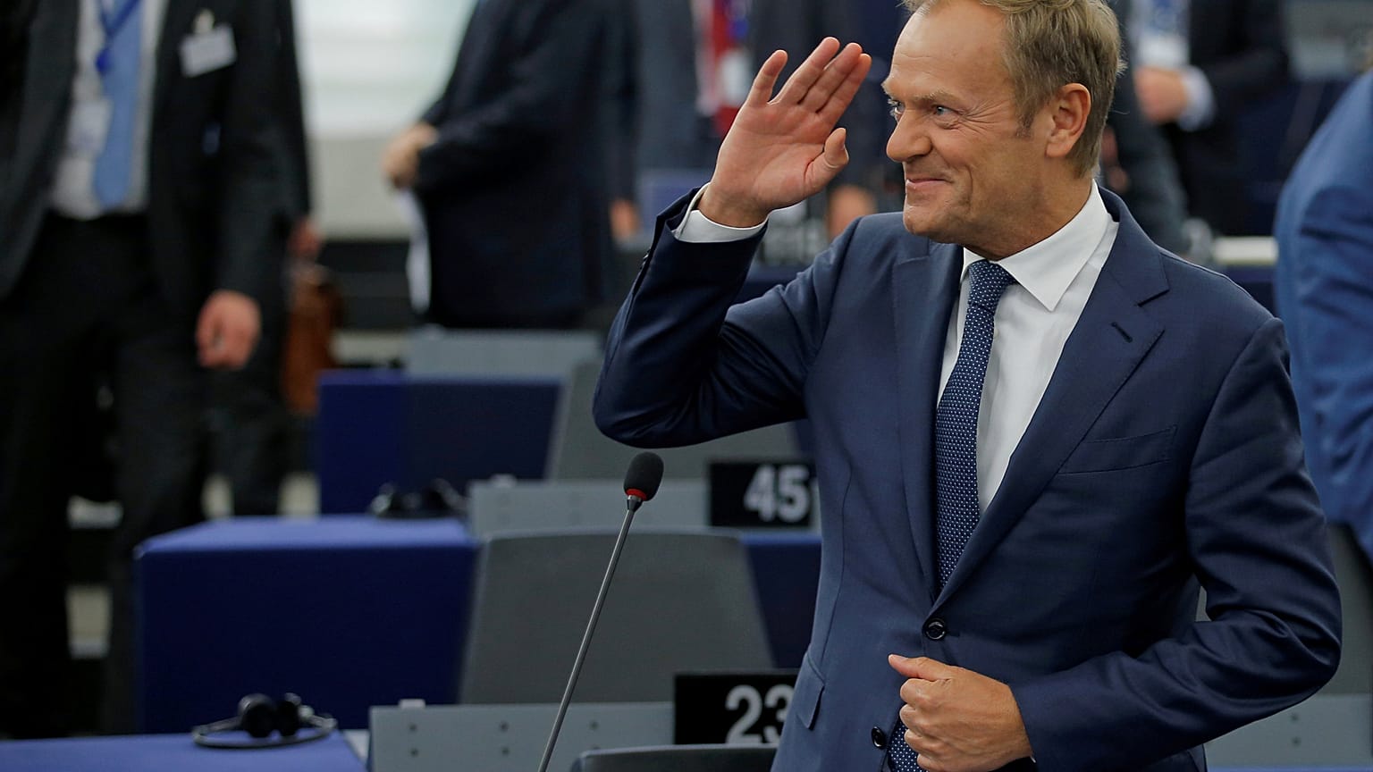 Tusk a Trump: "Respete a los socios europeos"