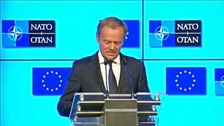 Tusk "adverte" Trump por negligenciar aliados europeus