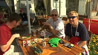 Adeptos (a)provam gastronomia russa