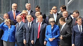 Rusia y el dinero, temas centrales de la cumbre de la OTAN