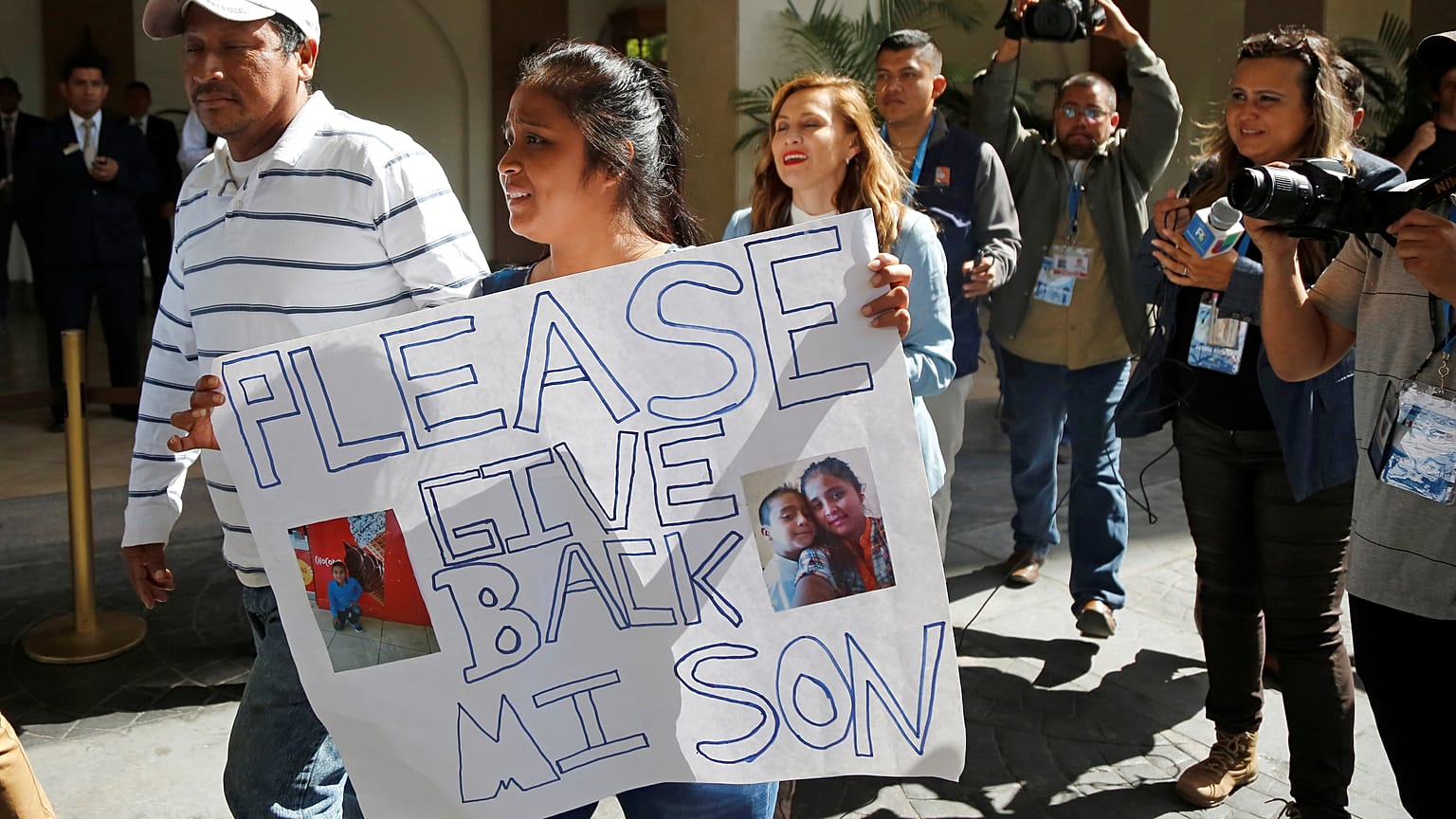 Familles de migrants : le timide geste de Washington