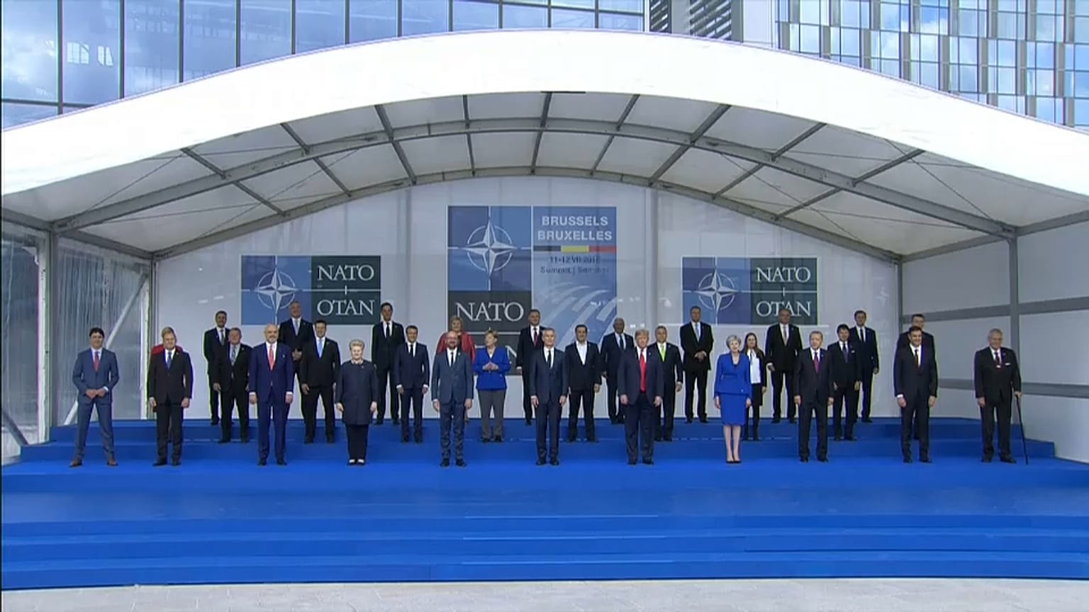 Trump NATO'da savunma harcamaları için çıtayı yükseltti