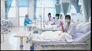 Таиланд: бывшие пленники пещеры чувствуют себя хорошо