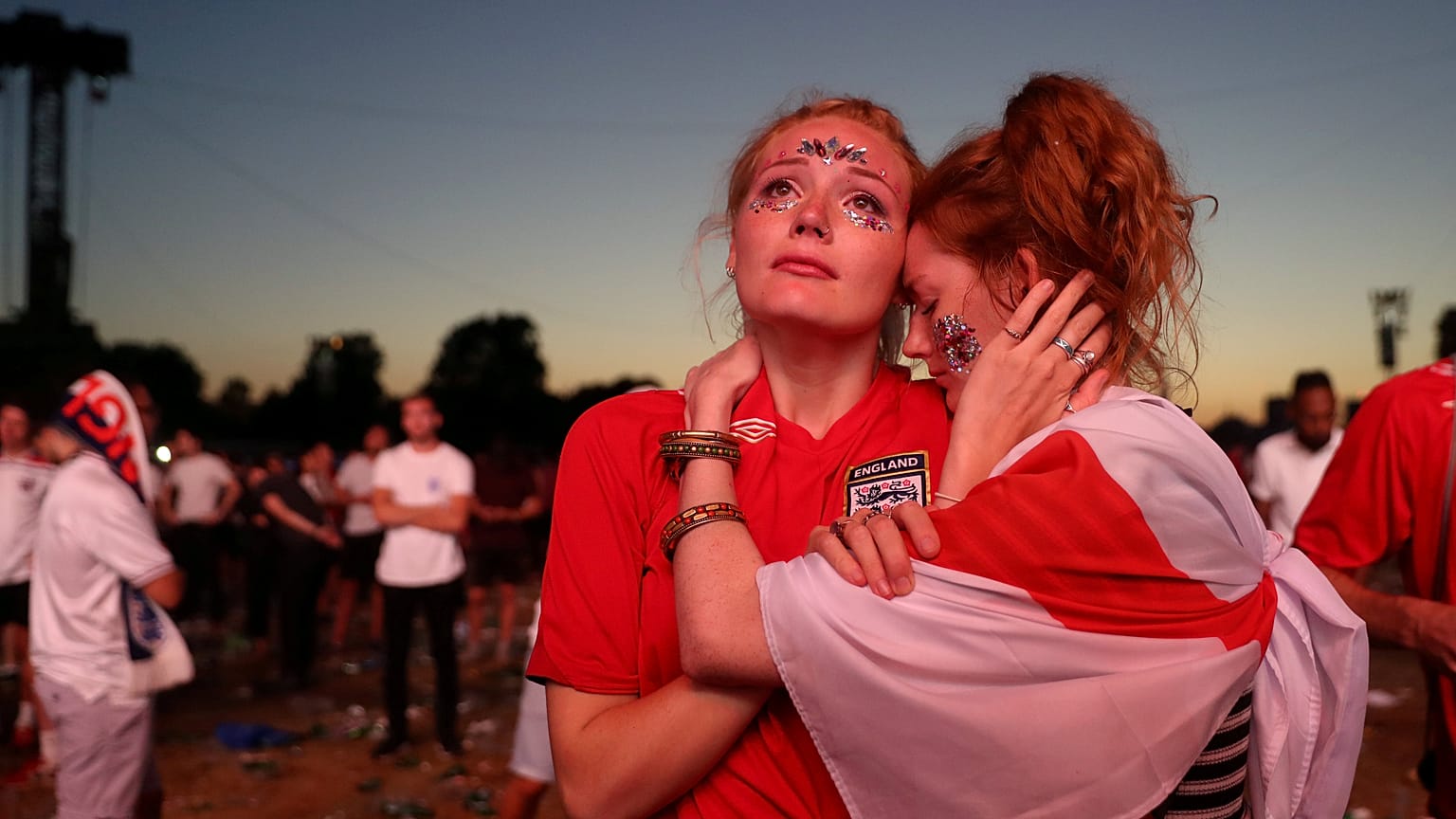 Cróacia elimina Inglaterra: O contraste das emoções em fotografias