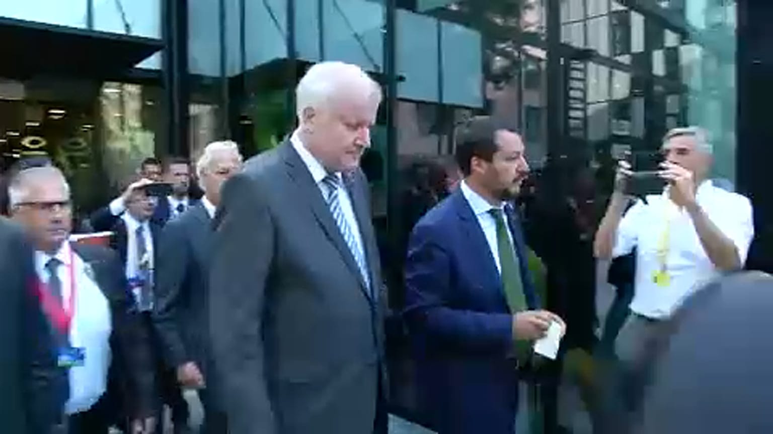 Már előre egyeztettek