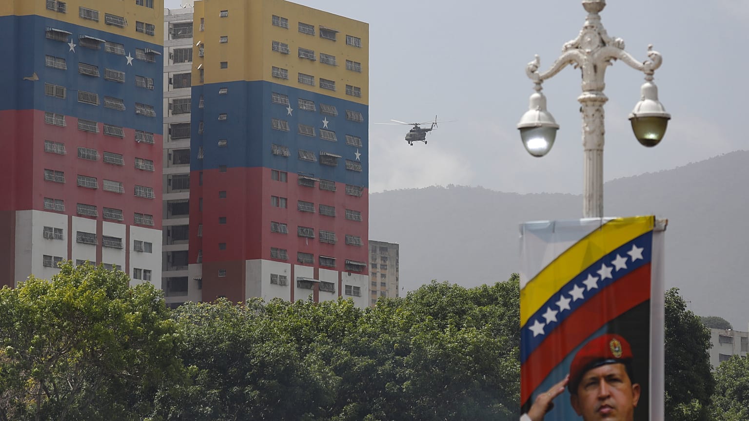 Tercer día de motín de presos políticos en Venezuela 