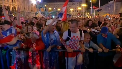 NO COMMENT: Zagreb ao rubro com os croatas na final 