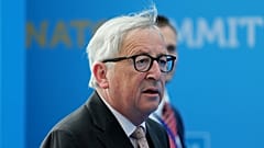 Juncker com dificuldades de locomoção