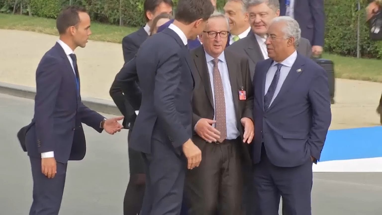 Юнкер нездоров?