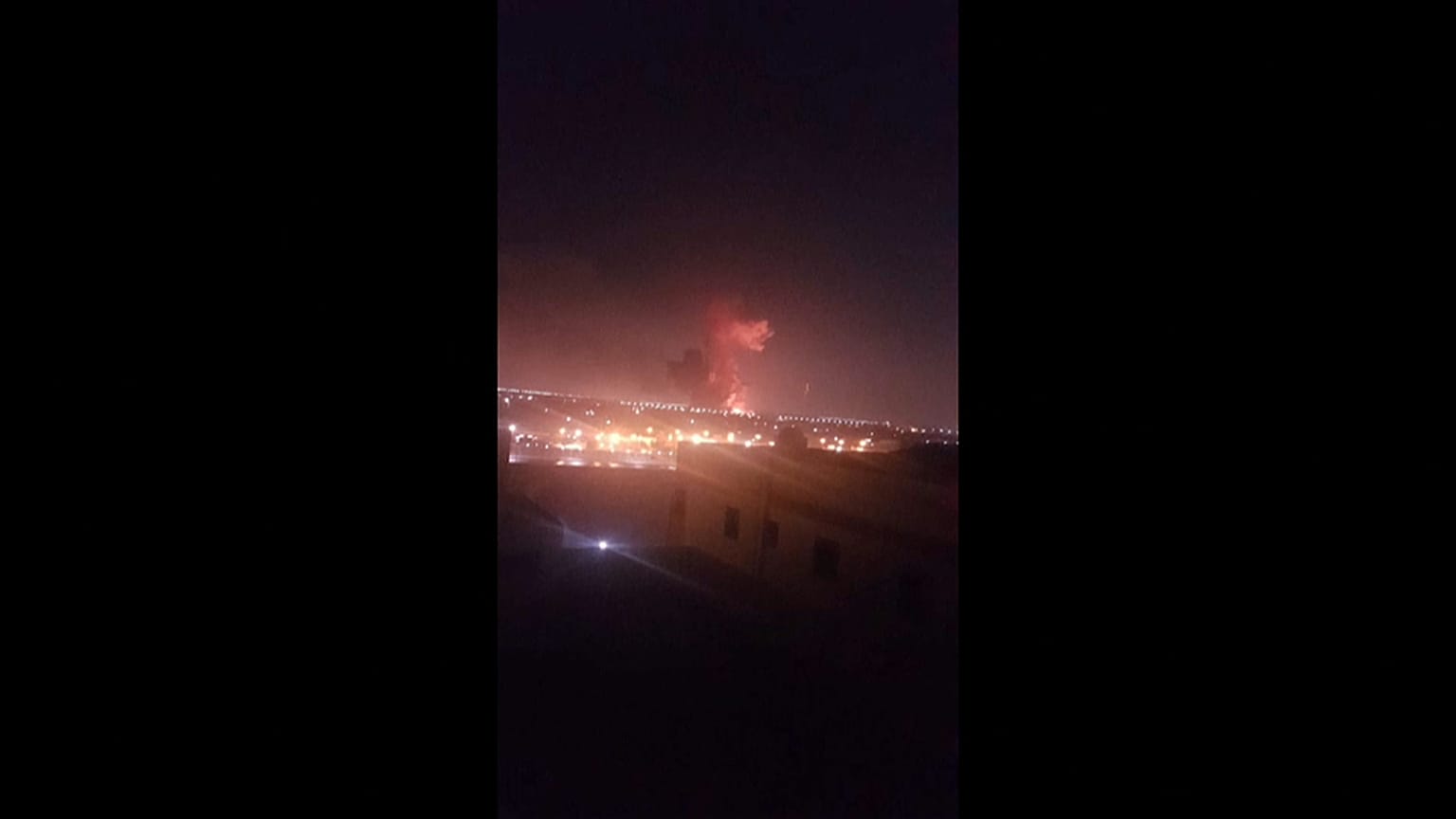 إصابة 12 في انفجار بمصنع بالقرب من مطار القاهرة