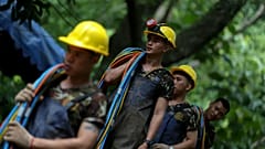 Életveszélyben voltak a búvárok is a thai barlangban
