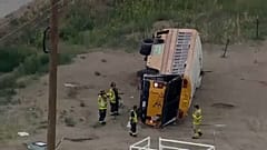 Amerikai iskolások sérültek meg egy buszbalesetben